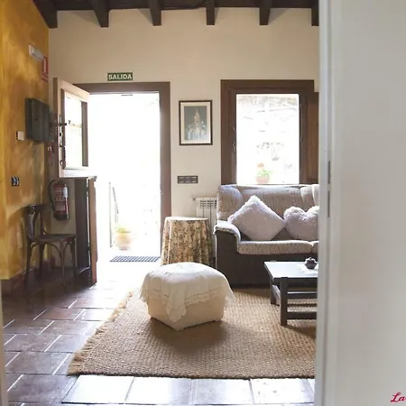 La Quintana De Anton Guest House Jomezana Exterior photo