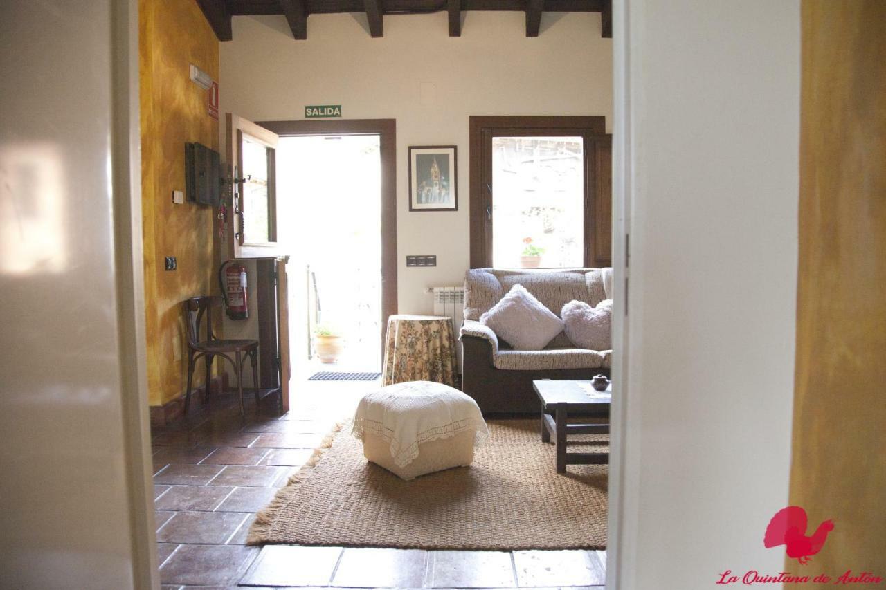 La Quintana De Anton Country house *