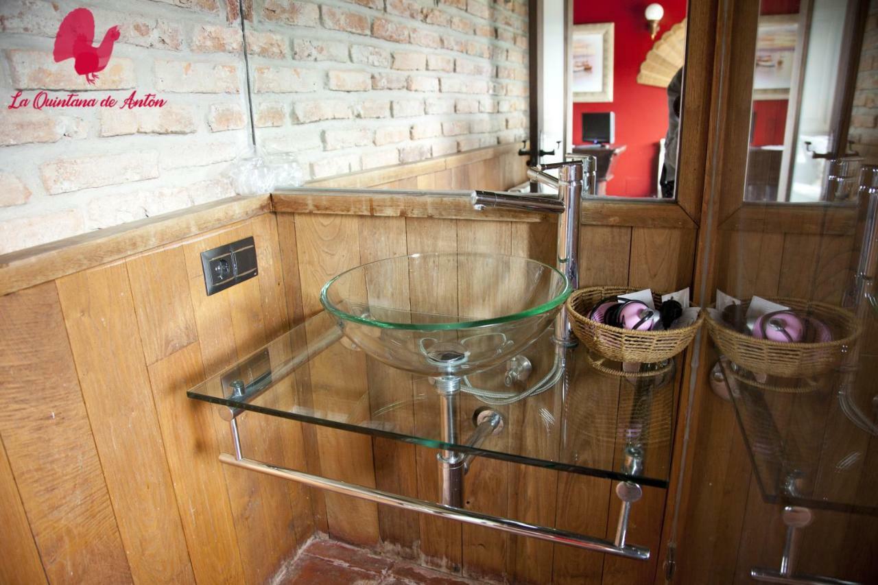 La Quintana De Anton Country house *
